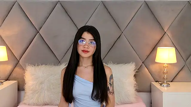 OliviaDiaz online show from May 28, 8:06 pm