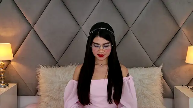 OliviaDiaz online show from June 8, 1:28 am