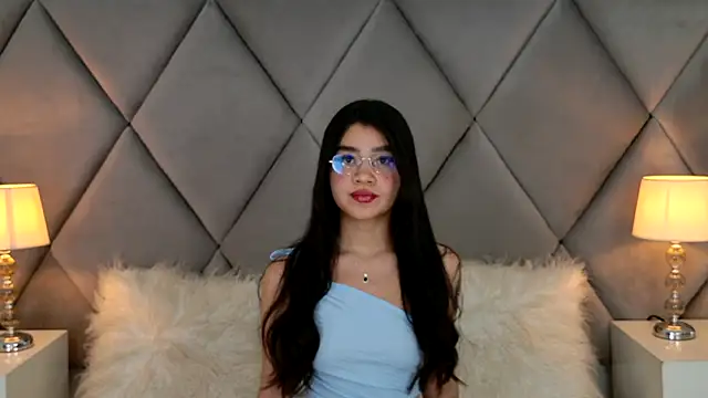 OliviaDiaz online show from June 12, 8:08 pm