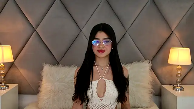 OliviaDiaz online show from June 13, 8:07 pm