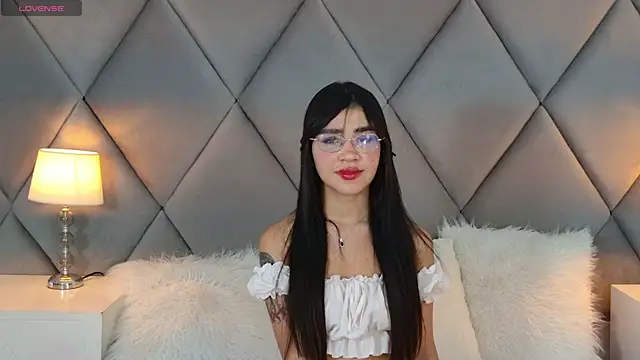 OliviaDiaz online show from July 10, 8:11 pm