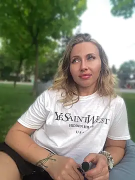 Snapshot of AngelEnigma chatting on June 23, 5:00 pm AngelEnigma online show from June 23, 5:00 pm