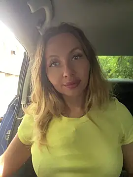 Snapshot of AngelEnigma chatting on July 8, 9:14 am AngelEnigma online show from July 8, 9:14 am
