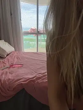 loirahot  online show from March 10, 1:38 pm