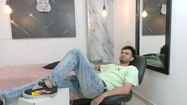 KingOfTemptation online show from July 7, 6:47 am