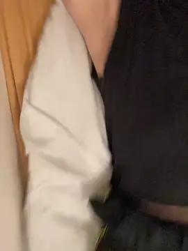 ParisSlut online show from April 9, 10:59 pm