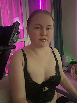 AuroraVale online show from March 24, 3:39 pm