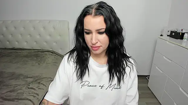 Snapshot of sexymorena23 chatting on November 23, 4:51 pm sexymorena23 online show from November 23, 4:51 pm