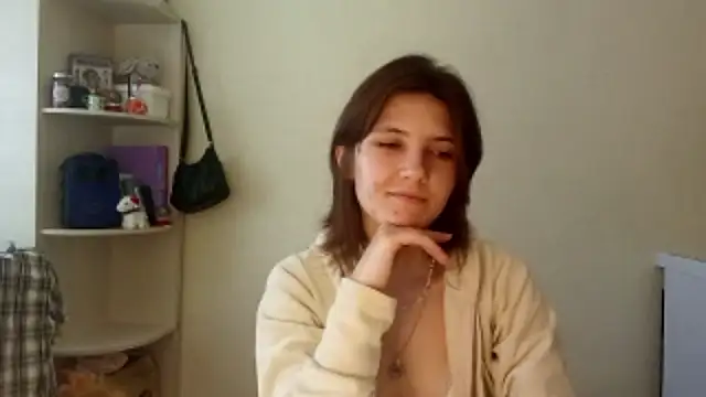 FluffyKisses online show from March 13, 8:10 am