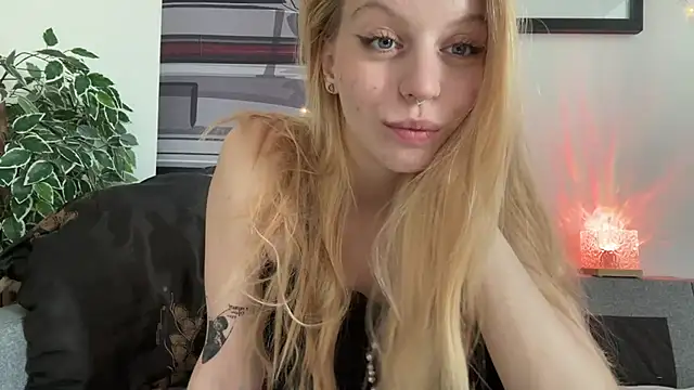 Fanny Fresh online show from July 16, 8:09 am