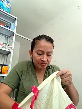 Snapshot of Dr_Edna_naughty chatting on June 7, 3:16 pm Dr Edna naughty online show from June 7, 3:16 pm