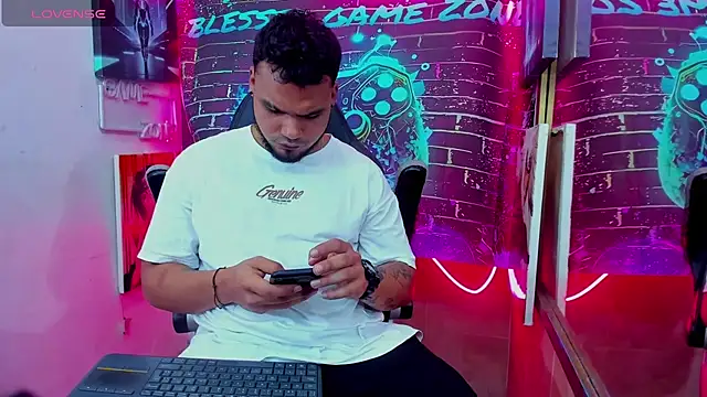 Dereck jackson  online show from March 15, 8:04 pm