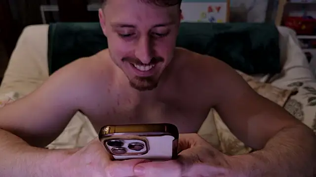 zeusoctavian1 online show from March 14, 4:18 am