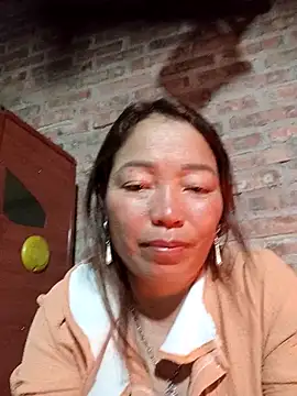 Yellow-pink online show from April 25, 11:24 am