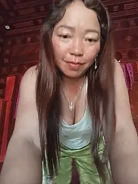 Yellow-pink online show from May 27, 11:46 pm