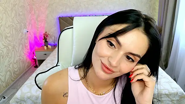Snapshot of MilaaSweety chatting on July 2, 1:06 pm MilaaSweety online show from July 2, 1:06 pm