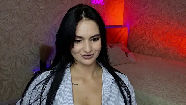 Snapshot of MilaaSweety chatting on July 18, 8:34 pm MilaaSweety online show from July 18, 8:34 pm