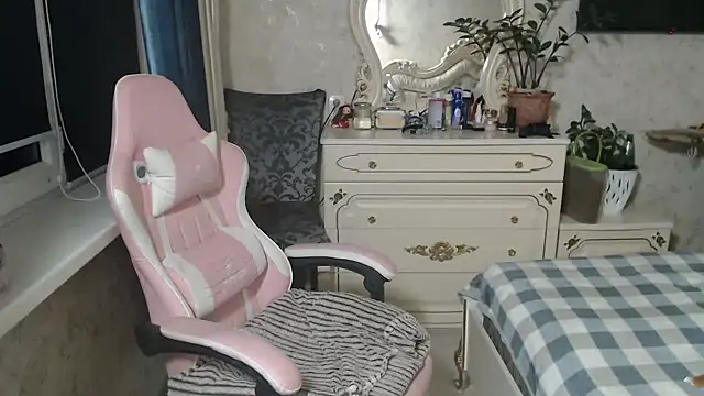 Sweet Lena7 online show from June 12, 3:55 pm
