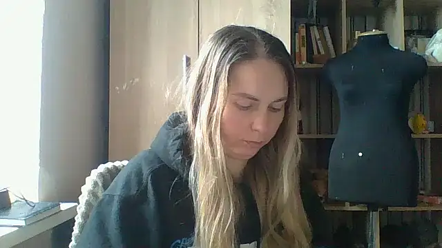 Mollie365 online show from March 17, 12:08 pm