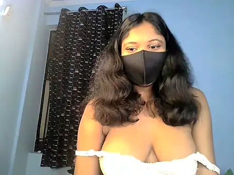 KASHISH SINGH  online show from May 13, 8:49 pm