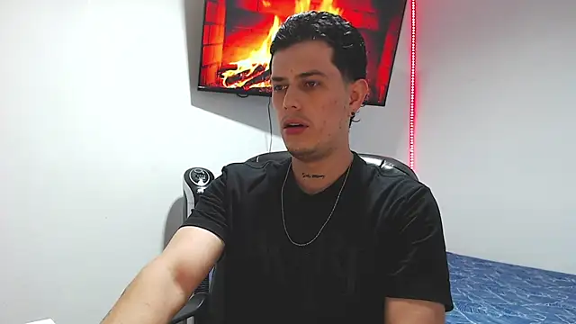 JUAN CAMILOXXX online show from March 17, 4:17 am