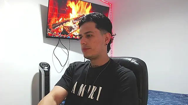 JUAN CAMILOXXX online show from April 8, 4:34 am