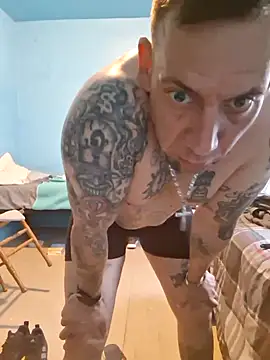 Snapshot of Brandon23xxxgb chatting on May 1, 12:21 pm Brandon23xxxgb online show from May 1, 12:21 pm