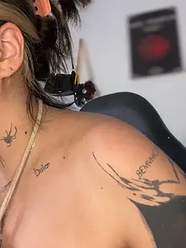 CarolQueen1  online show from March 11, 2:23 pm