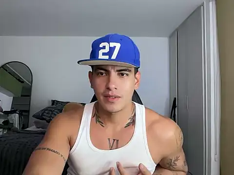 Maurice2309 online show from July 17, 10:36 pm