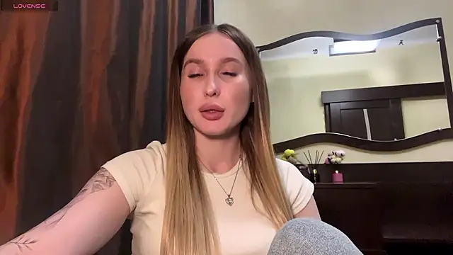 FrancieSteinbaugh online show from March 12, 2:23 pm