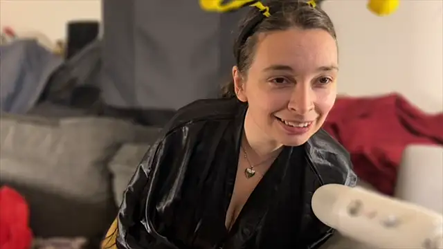 hello katieex online show from May 11, 7:33 pm