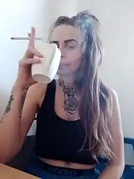 Snapshot of sashasassygfexp chatting on April 4, 10:24 am sashasassygfexp online show from April 4, 10:24 am