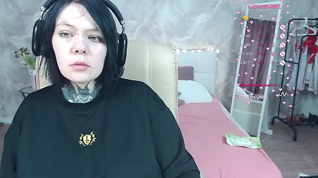 Qwerty Anna Lbo online show from March 15, 3:01 am