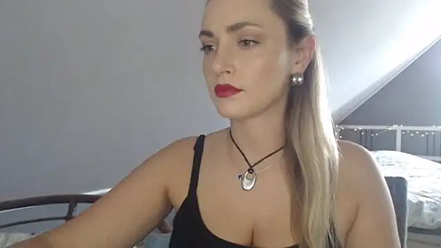 ScarlettSensitive online show from June 19, 2:21 pm