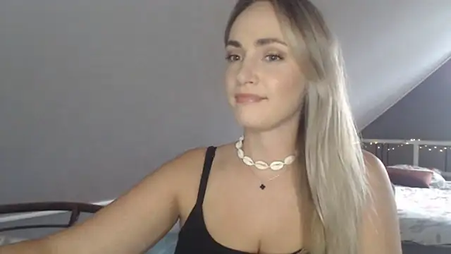 ScarlettSensitive online show from July 5, 3:19 pm