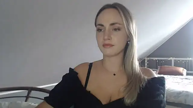 ScarlettSensitive online show from July 6, 3:03 pm
