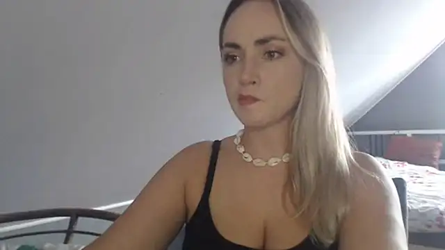 ScarlettSensitive online show from July 14, 2:23 pm