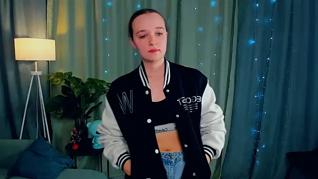 MikiBallance online show from March 13, 6:03 pm