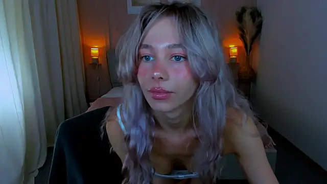 LuluAlis online show from July 23, 10:24 am
