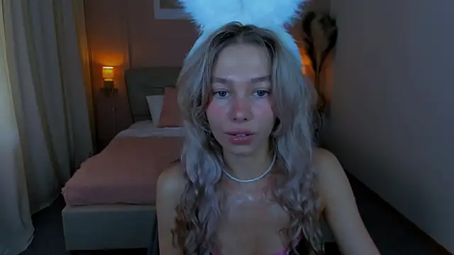LuluAlis online show from July 29, 10:24 am