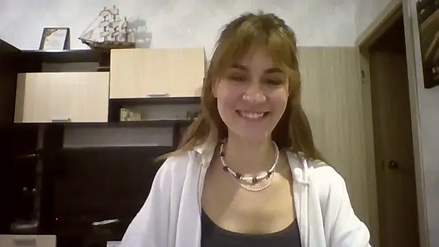 ElenoreHolguin online show from April 12, 4:01 pm
