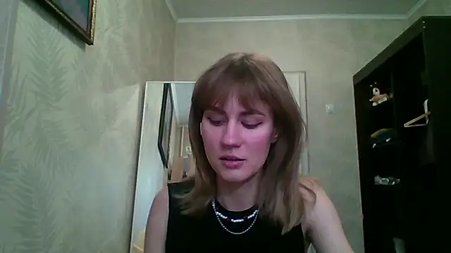 ElenoreHolguin online show from April 23, 8:02 am