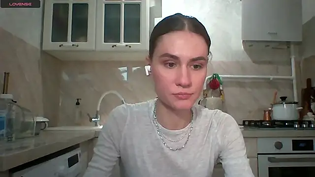 ElenoreHolguin online show from May 2, 5:07 pm