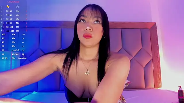 ValeriaRey  online show from May 6, 9:09 pm