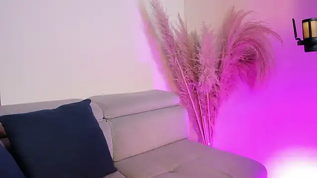 Farah Stone online show from March 13, 12:12 pm