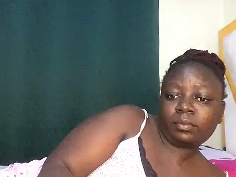 Snapshot of Sexxybella_ chatting on July 2, 5:24 am Sexxybella online show from July 2, 5:24 am