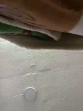 Milaac  online show from March 17, 8:45 pm