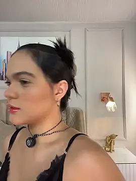 Bella-Ferrer online show from June 9, 6:30 pm