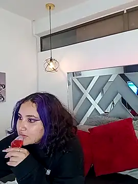 Snapshot of Liily_Foxxy chatting on May 28, 10:56 am Liily Foxxy online show from May 28, 10:56 am