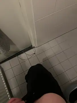 maniackle online show from March 28, 6:40 pm